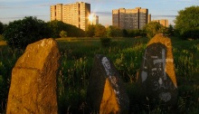 Part of the stone circle overlooked by soon to be demolished tower blocks Copyright: Glasgow Album http://glasgowalbum.blogspot.co.uk/